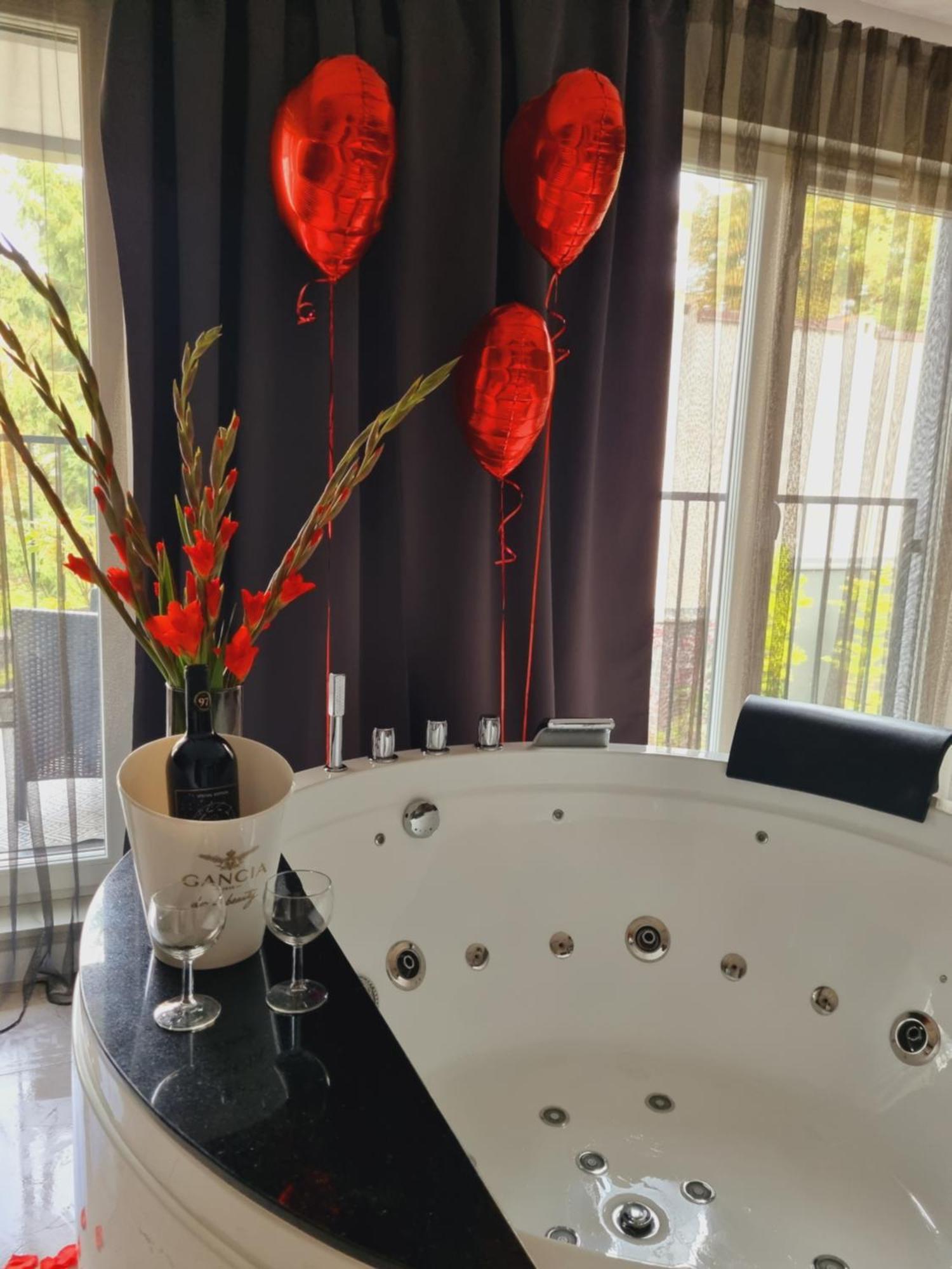 Apartament Jacuzzi Kraków Zewnętrze zdjęcie